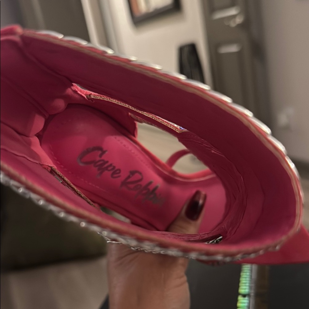 Cape Robbin ❣️ Clarysalyn Chain Trim Gem Brooch High Heels - Hot Pink  Sz 6.5 - Picture 16 of 16